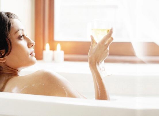 ȼ���ڹ�¯���ճ�������ˮ�Ͳ�ů��ˮ�Ƿֿ���